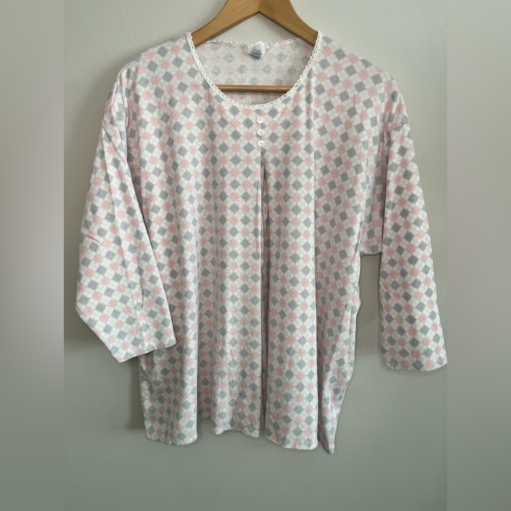 Vintage Leading Lady Maternity Sleep Top